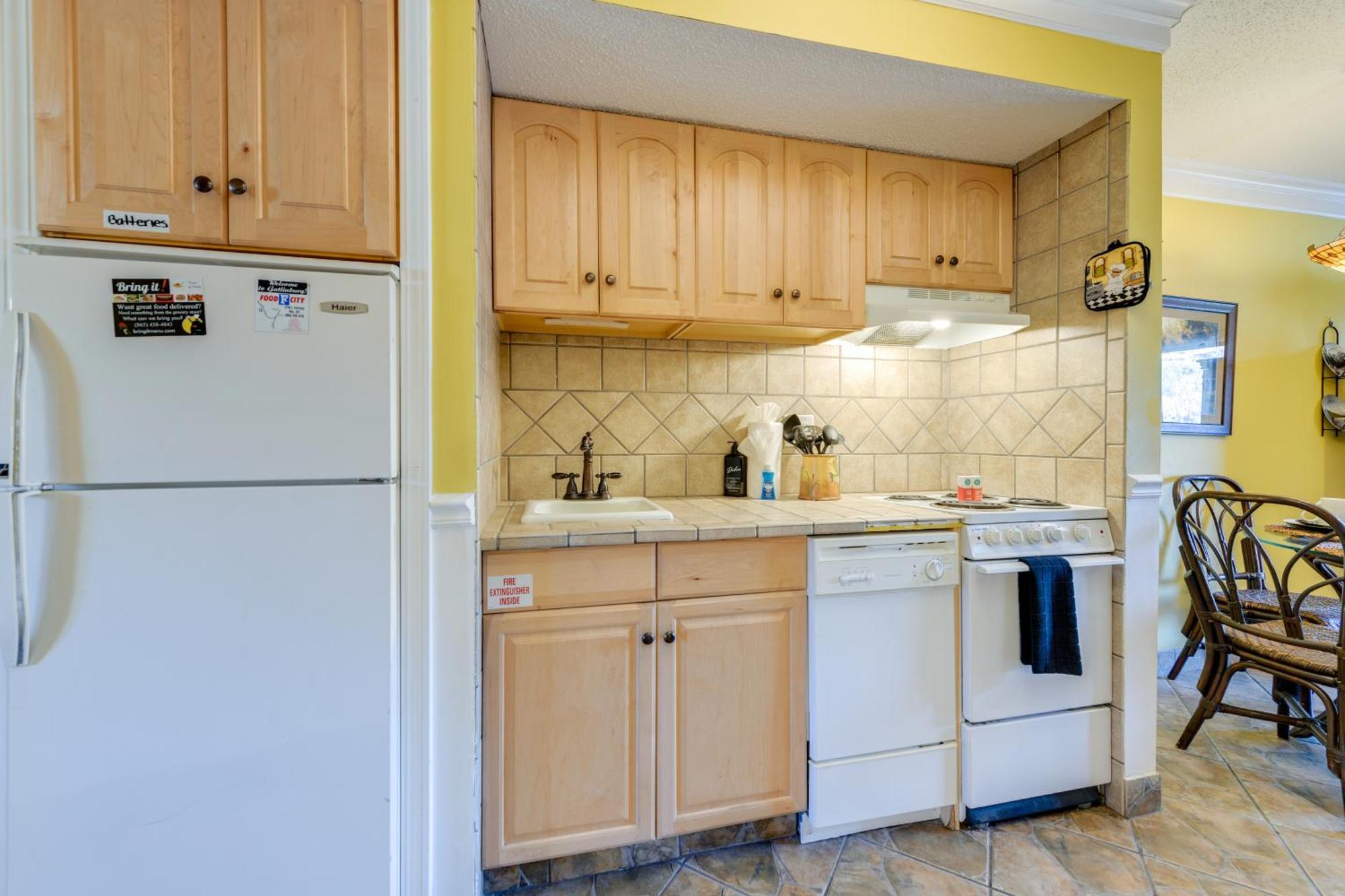 Downtown Gatlinburg Condo With Community Pool! Luaran gambar