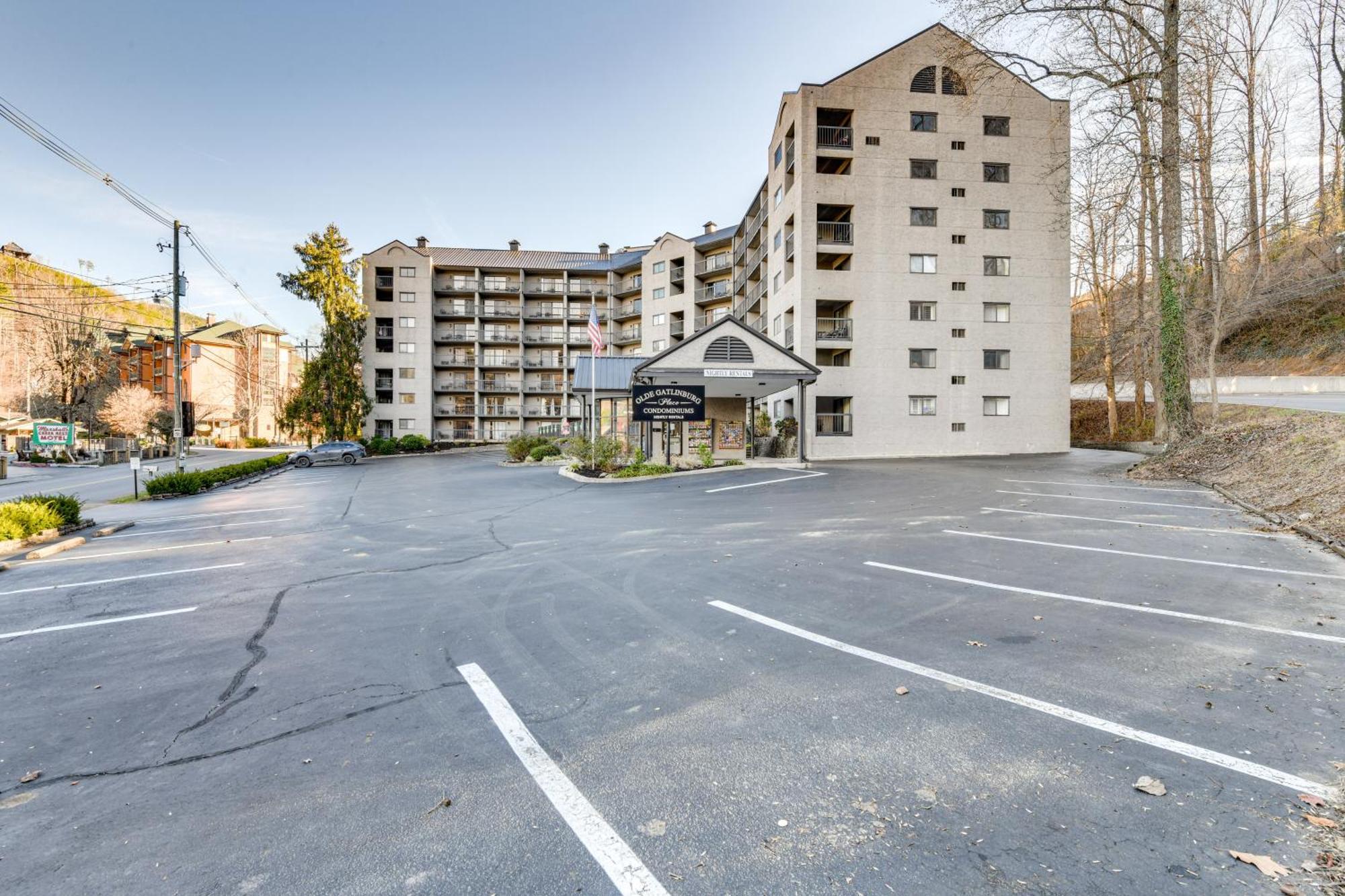 Downtown Gatlinburg Condo With Community Pool! Luaran gambar