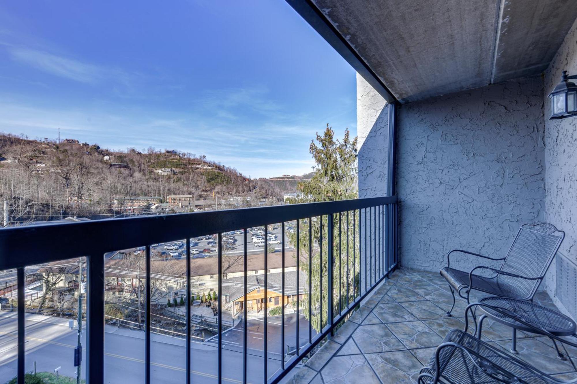 Downtown Gatlinburg Condo With Community Pool! Luaran gambar