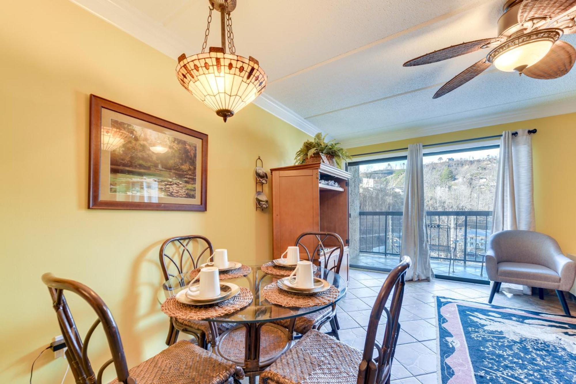 Downtown Gatlinburg Condo With Community Pool! Luaran gambar